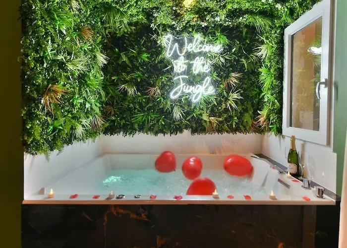 شقة The Jungle - Jacuzzi, Sauna & Projector كان